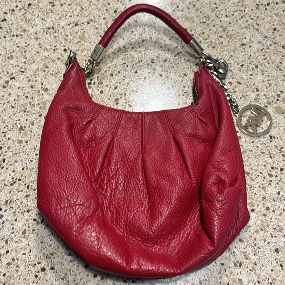 Red pebbled leather Michael kors bag - Picture 5 of 10